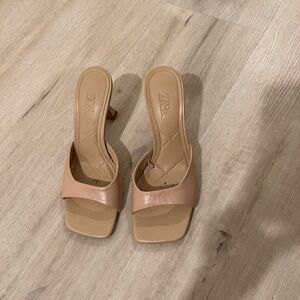 Zara Women's Tan Heeled Sandals